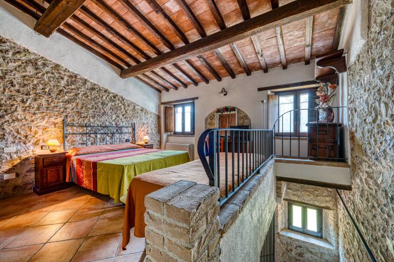 Farmhouse 'Casale Storico Xvii Sec - Tulipano' with Mountain View and Shared Pool — photo 5