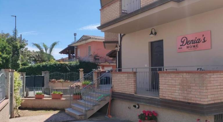 Villa with yard & terrace | Pets are welcome in Catanzaro