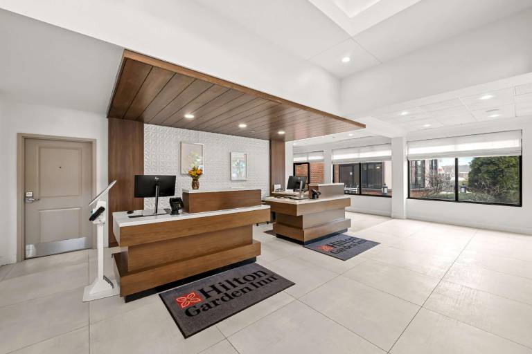 Hilton Garden Inn Plymouth — photo 3