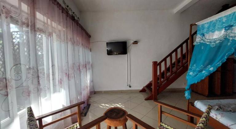 Family-oriented holiday apartment with yard, BBQ & patio | Close to the beach | Good for workation | Pets are welcome — photo 3