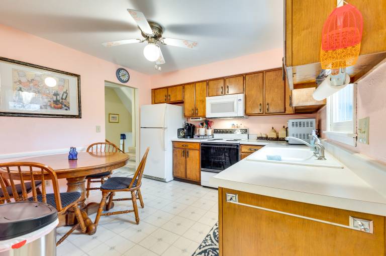 Clear Lake Vacation Home Rental - Pet Friendly! — photo 2