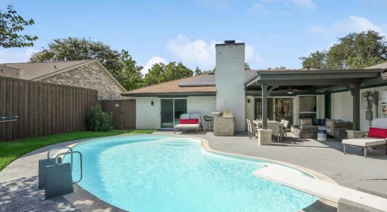 Modern Luxury Home Pool Oasis & Backyard Retreat in Plano, TX