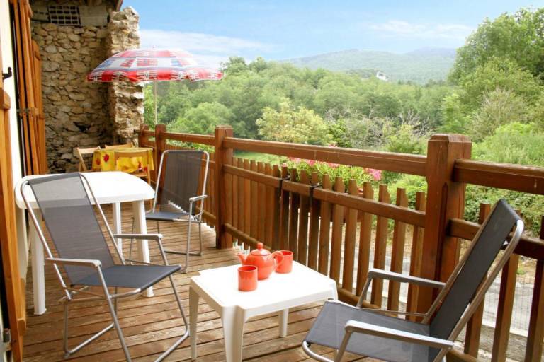 Gite with garden, terrace & barbeque — photo 2