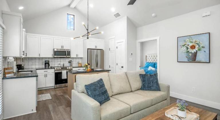 House with 1 room for 2 persons in Fredericksburg, TX