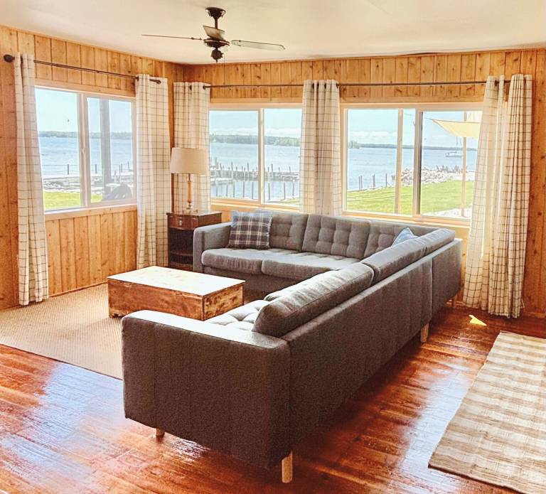 Cabin  Hessel