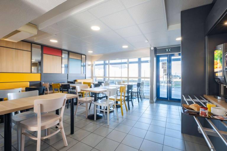 B&B HOTEL CALAIS Coquelles Tunnel sous La Manche — photo 4