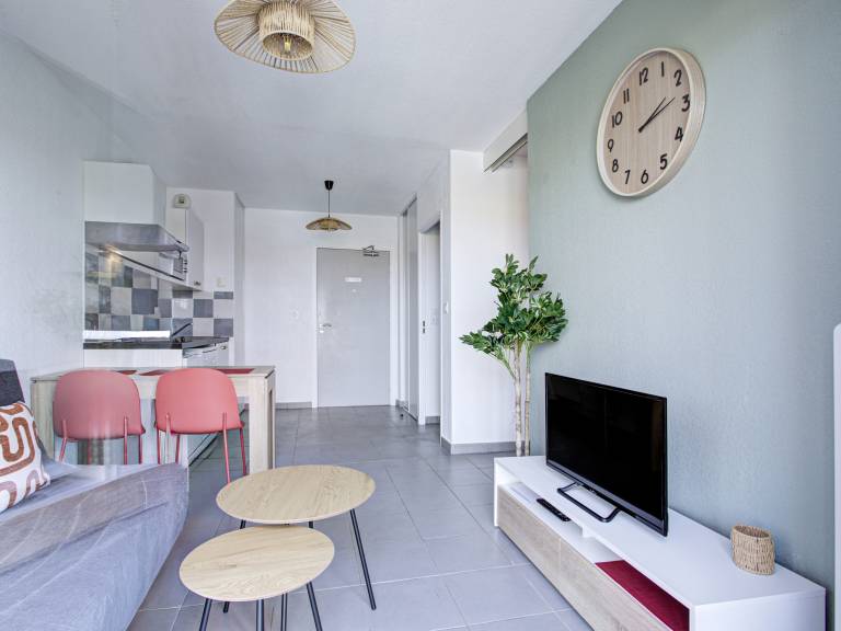Holiday apartment with yard, sauna & heated pool — photo 5