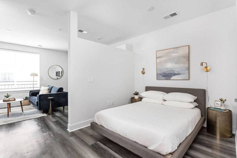 Mid Century Modern Studio CozySuites Downtown