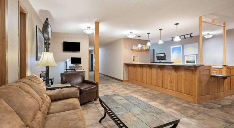 Days Inn by Wyndham Spearfish — photo 3