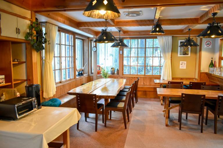 Kinzuna Lodge: Whole Lodge — photo 3