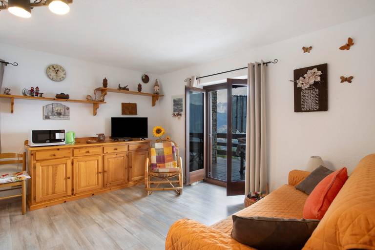 Apartment 'Sylvie' with Mountain View, Shared Terrace and Wi-Fi — photo 4
