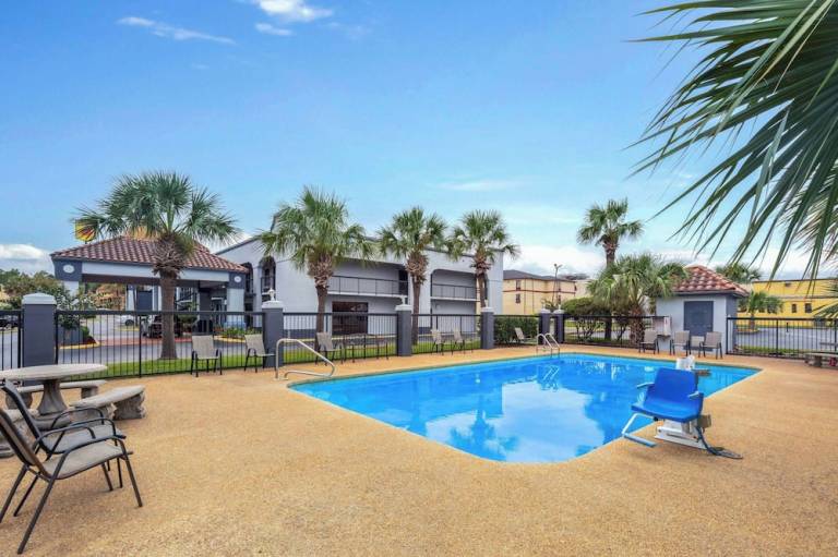 Baymont by Wyndham Mobile Tillmans Corner