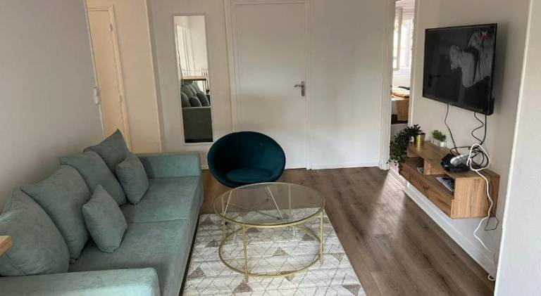 Rental apartment with 4 rooms for 8 persons in Rouen