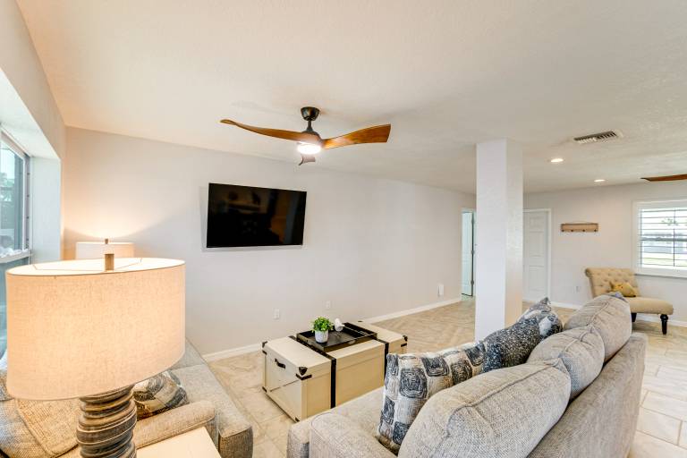Private Dock & Pool: Port Charlotte Escape! — photo 4