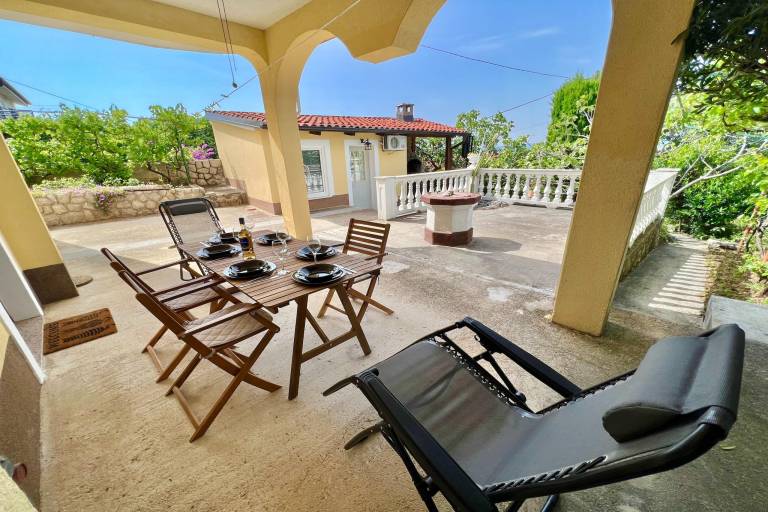 House with patio, garden & grill | Pets allowed — photo 2