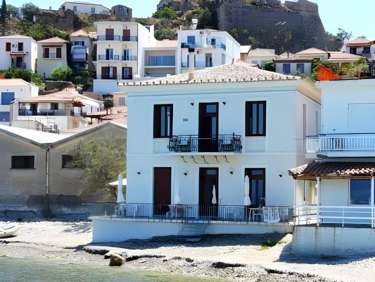 Xenios Zeus Rooms in Pylos-Nestoras