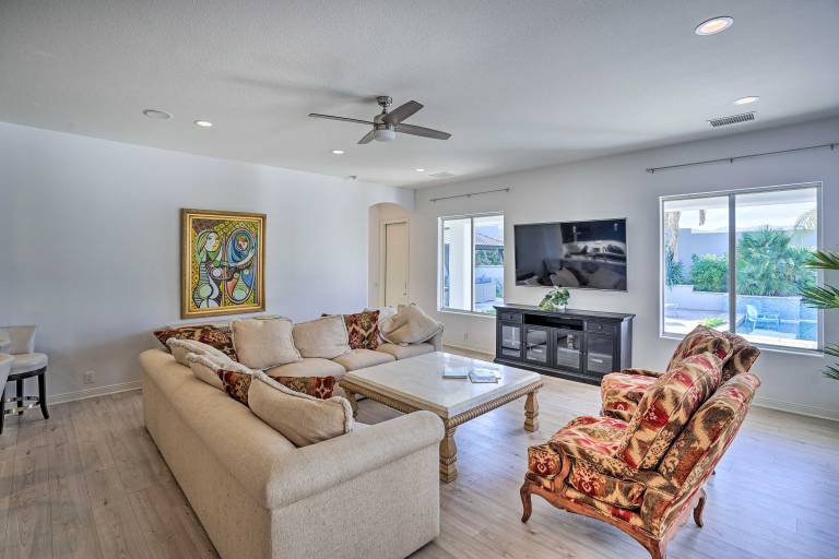 Private Pool & Spa: Spacious Home in Bermuda Dunes — photo 4