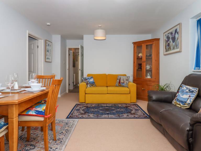 Child-friendly charming cottage with yard | Beach view | Pets are welcome — photo 2