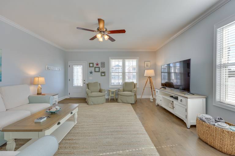 Townhome w/ 2 Decks: Walk to Ocean! — photo 4