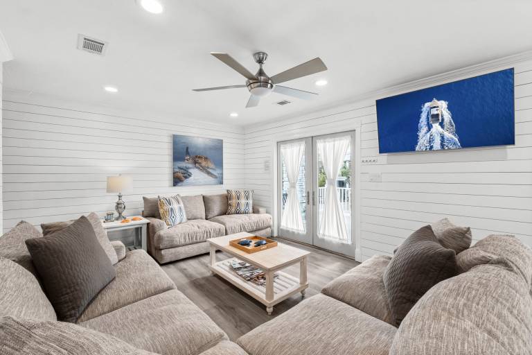 Child-friendly house with hot tub, barbeque & private pool | City view | Dogs allowed — photo 3