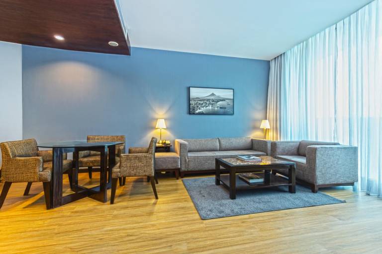 The B Hotel - Alabang — photo 4