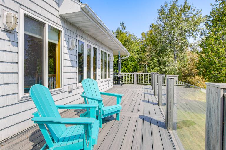 Beach Access on Lake Michigan: Sturgeon Bay Home — photo 2