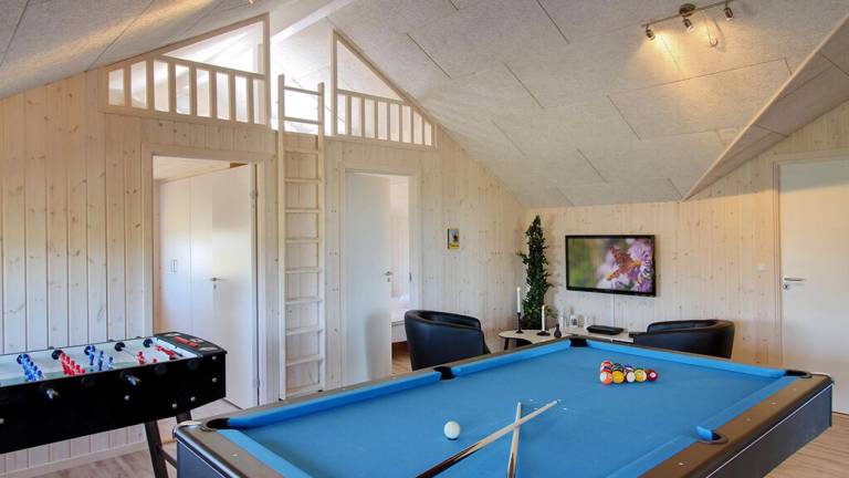 Children-friendly wonderful vacation home with yard, hot tub & sauna | Pets allowed — photo 5