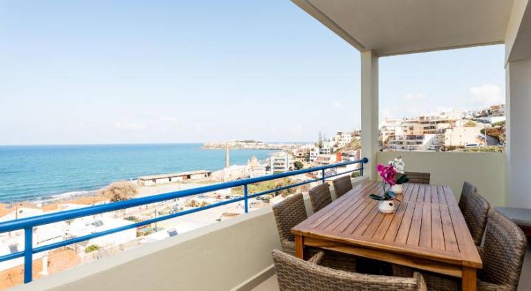 Fully equipped wonderful apartment with patio & jacuzzi | Next to the beach | Dogs allowed — photo 3