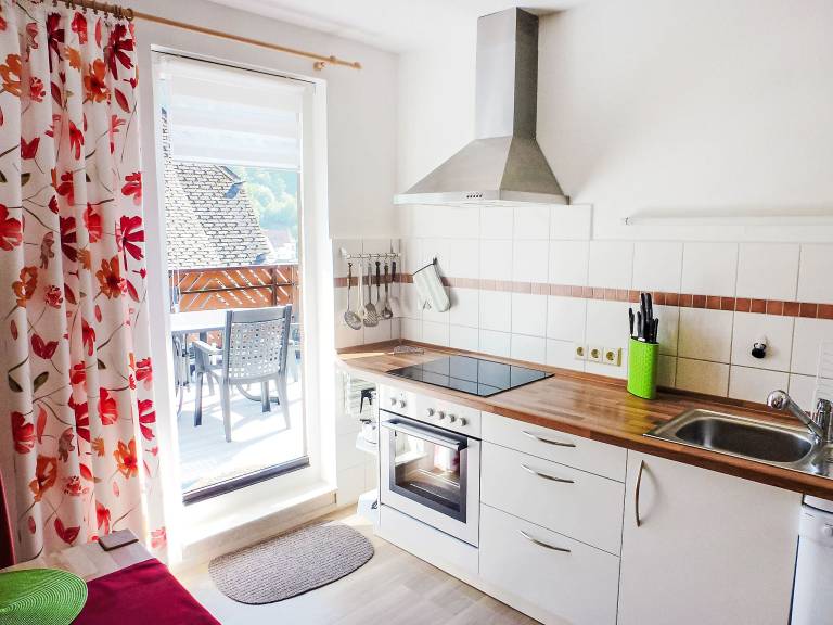 Holiday apartment with garden & patio — photo 5