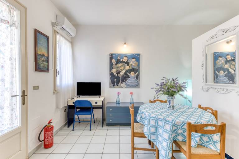Holiday apartment with terrace & barbecue — photo 5