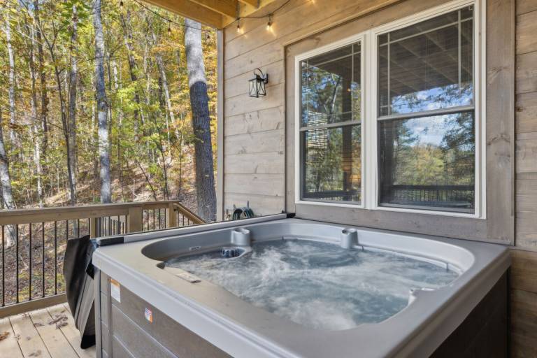 Family-friendly charming cabin with pool, hot tub & barbeque | Mountain view | Pet-friendly — photo 5
