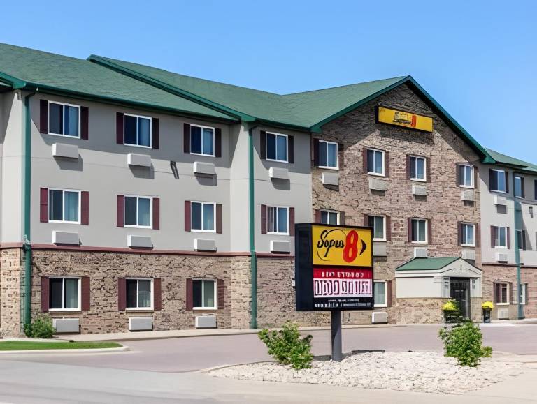 Super 8 By Wyndham Sioux Falls in Sioux Falls, SD