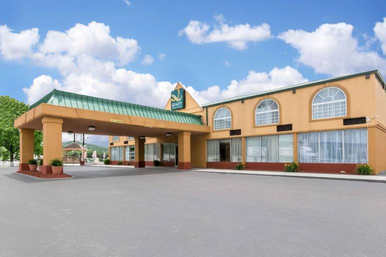 Quality Inn & Suites Horse Cave - Cave City in Horse Cave, KY