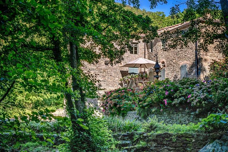 1800s stone house with hot tub and river access — photo 3