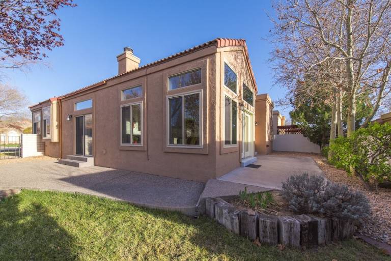 House Pleasant View