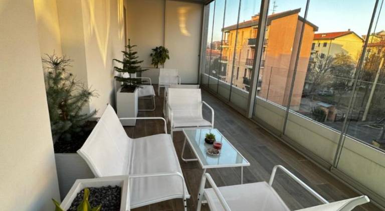 Serviced apartment with patio — photo 3