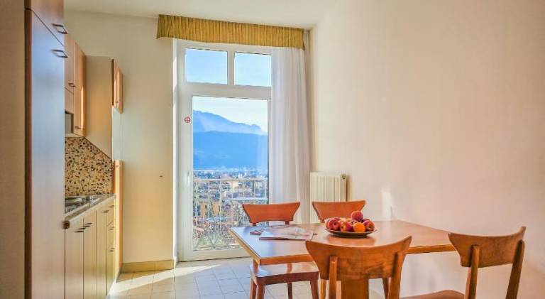 Serviced apartment with grill, garden & pool — photo 4