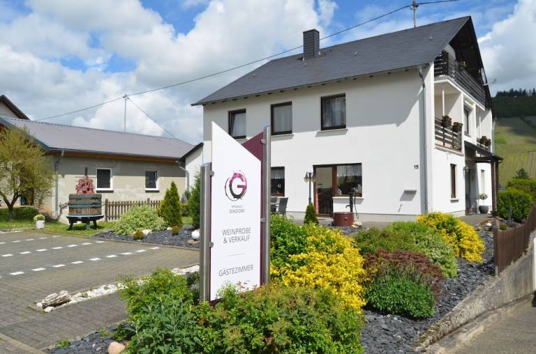 Accommodation  Maring