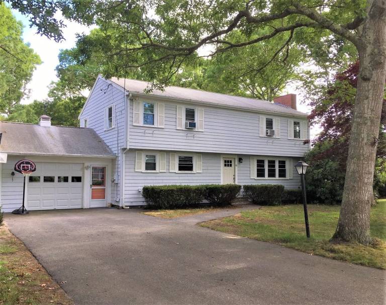 House  West Yarmouth