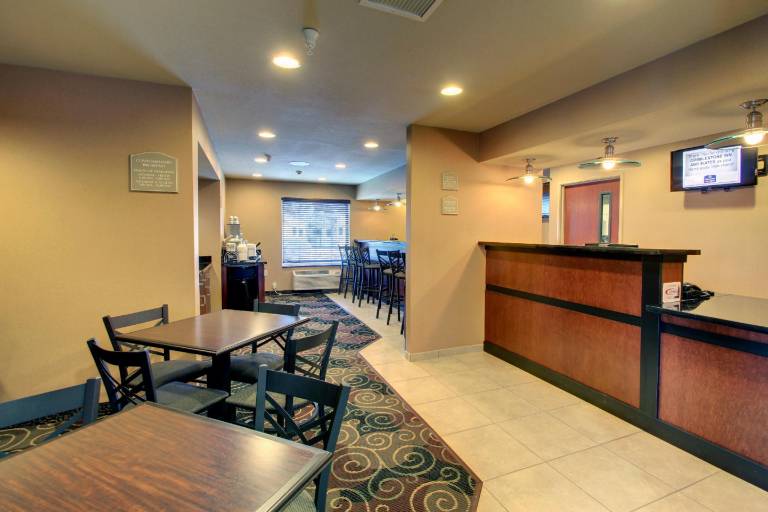 Cobblestone Inn & Suites - Rugby — photo 4
