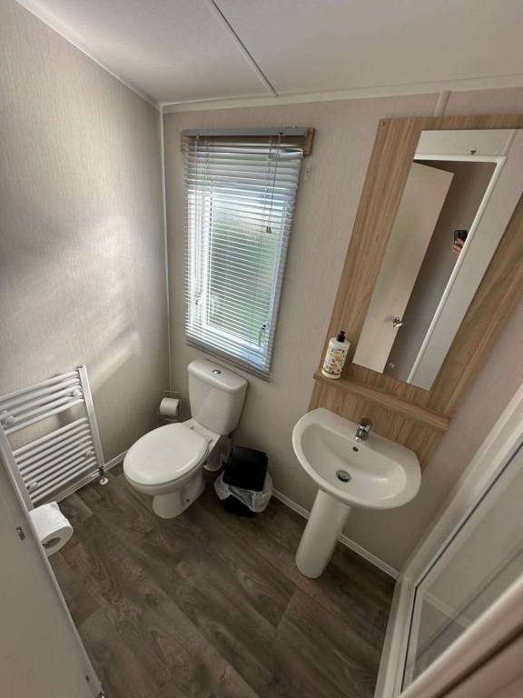 Trecco Bay - Sleeps 6 - Pet Friendly - Parking — photo 4
