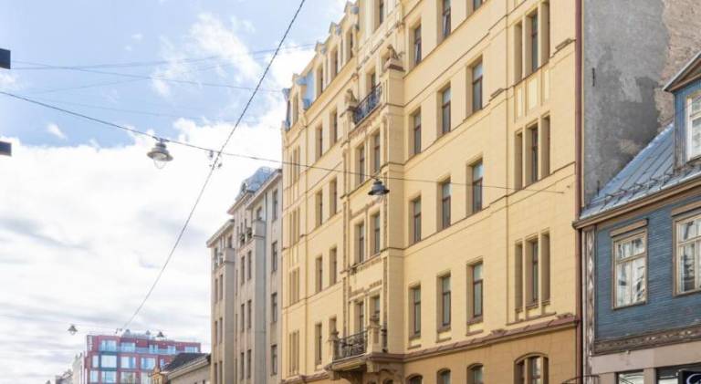 Apartment | Next to Nativity Cathedral — photo 5