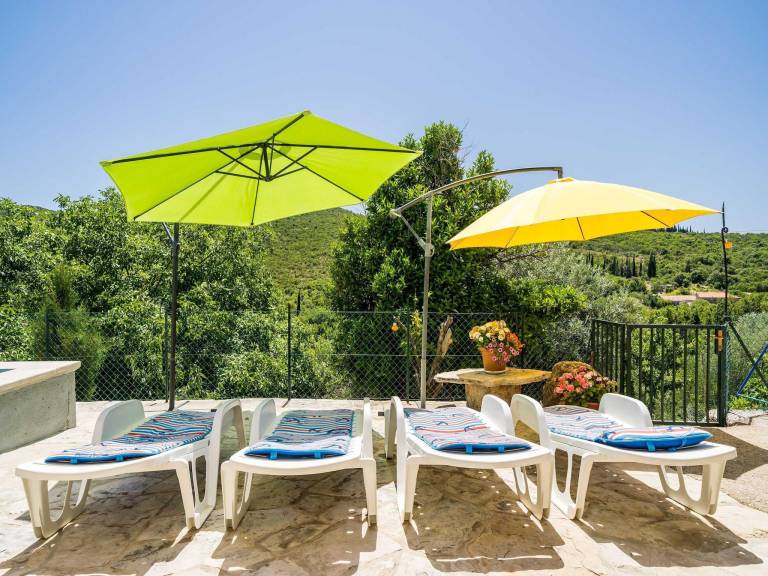 Vacation home with pool, garden & terrace — photo 3