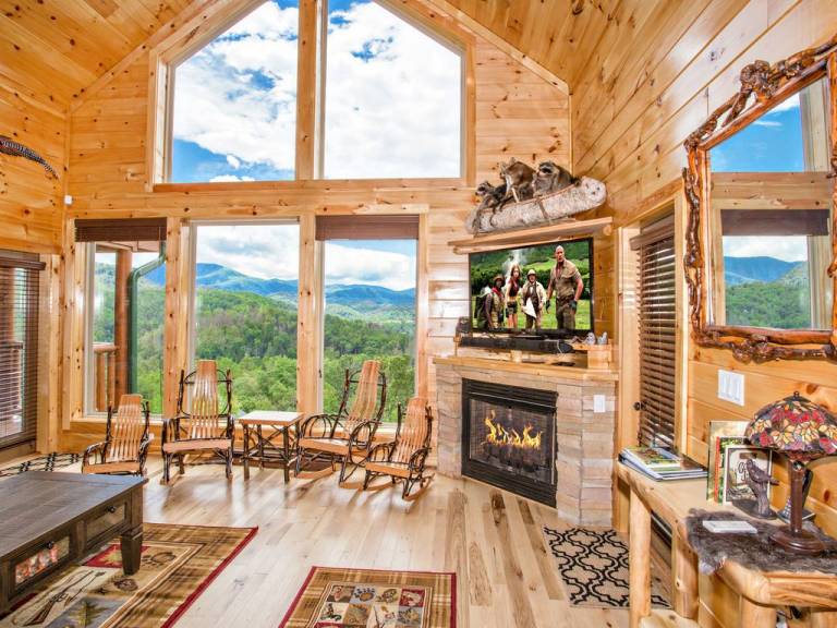 Bella Vista Cabin Gatlinburg Mtn Views Hot Tub ️ Fire Pit Owner Managed — photo 3
