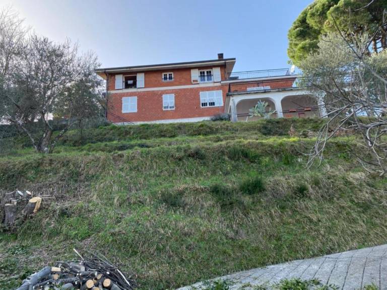 Villa Vezzano Ligure