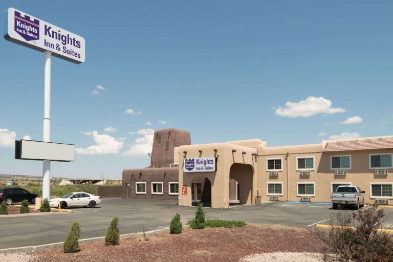 Knights Inn Gallup at 3208 W Hwy 66 in Gallup, NM