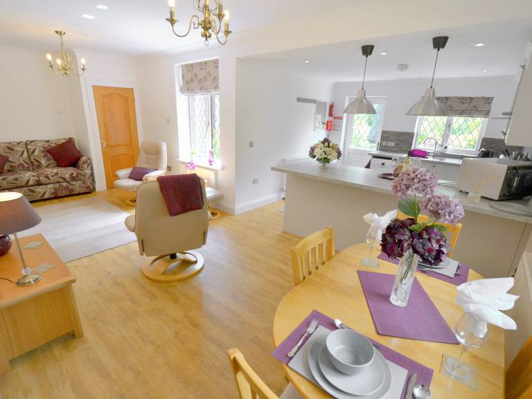 Child-friendly cottage with terrace & yard | Pet-friendly — photo 3