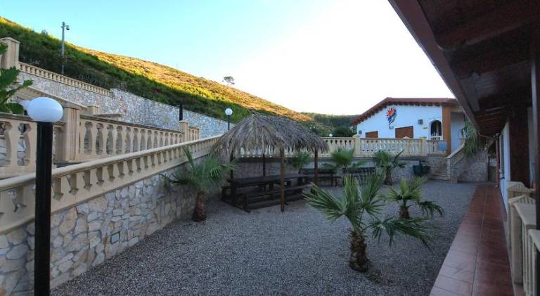 Nice serviced apartment with yard, terrace & pool | Beach nearby | Pets are welcome — photo 5