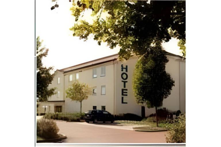 ARC Hotel