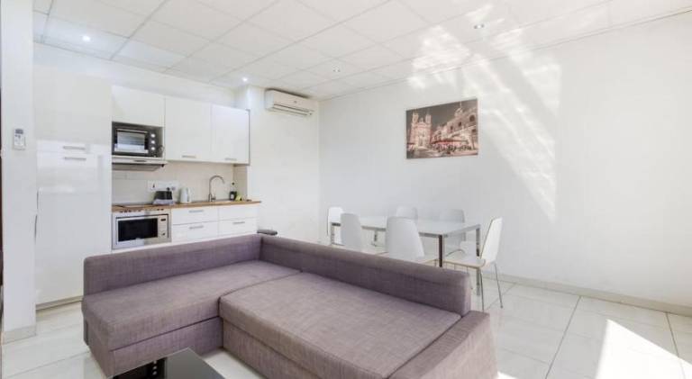 Rental apartment with 2 rooms for 6 persons — photo 4
